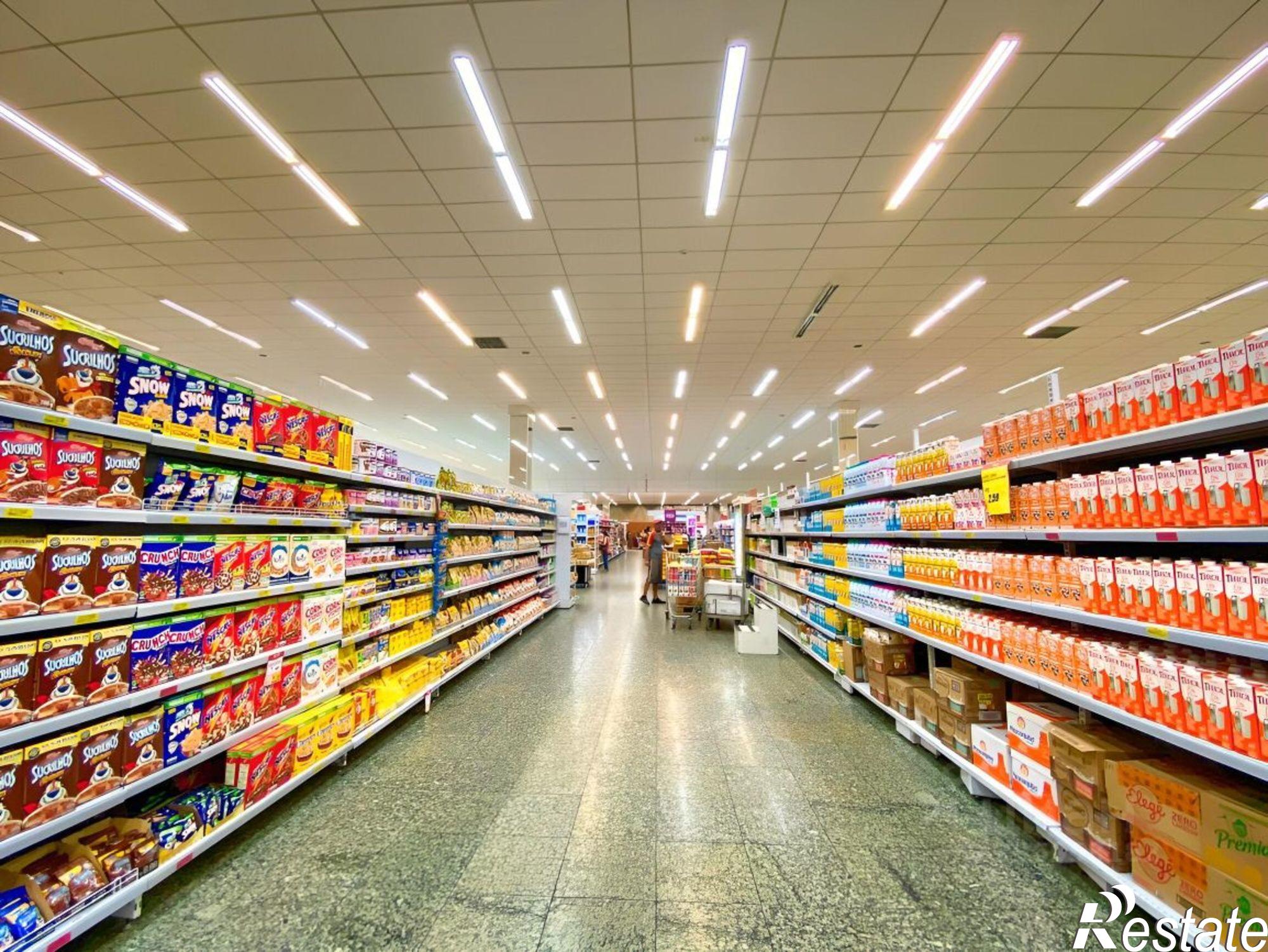 Сдать торговое помещение за 160 012 рублей на Октябрьская улица, 7