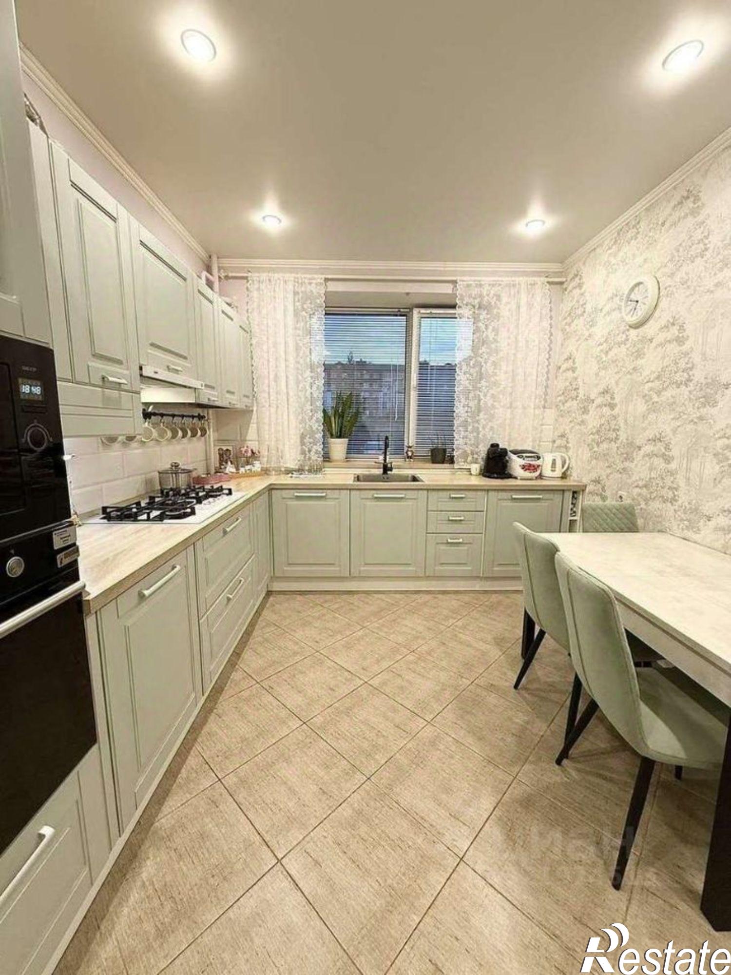 Купить квартиру за 10 300 000 рублей на Брянский район, Путевка посёлок