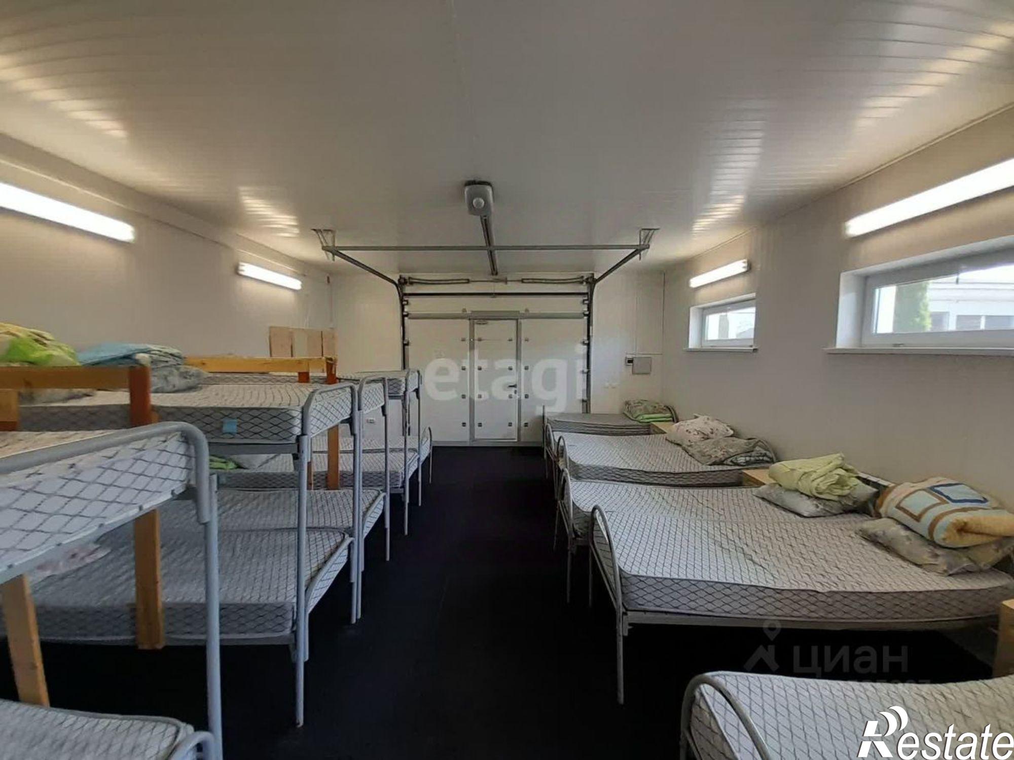 Купить складское помещение за 74 001 600 рублей на Дятьковский район