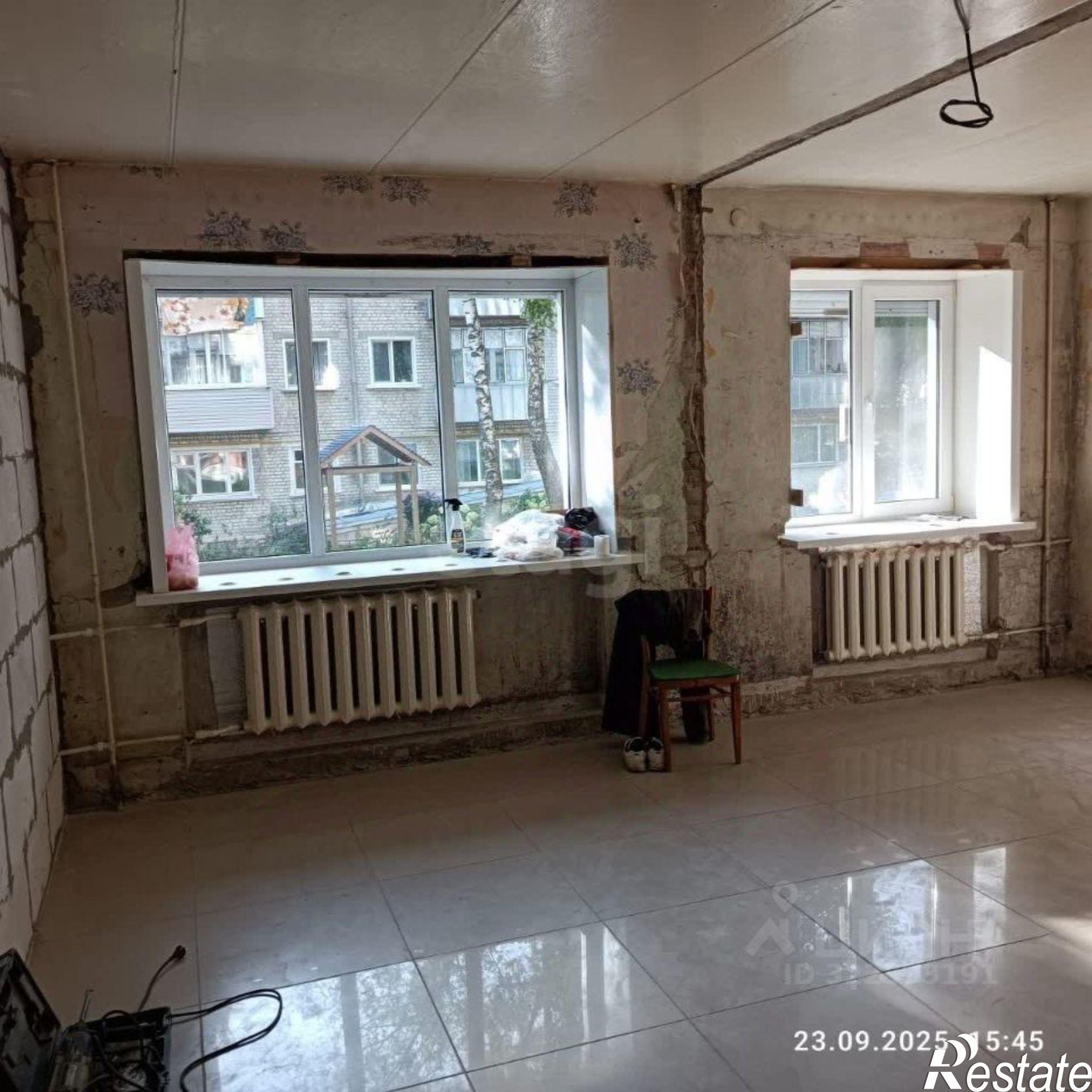 Купить квартиру за 2 490 000 рублей на улица Дмитрия Емлютина, 1