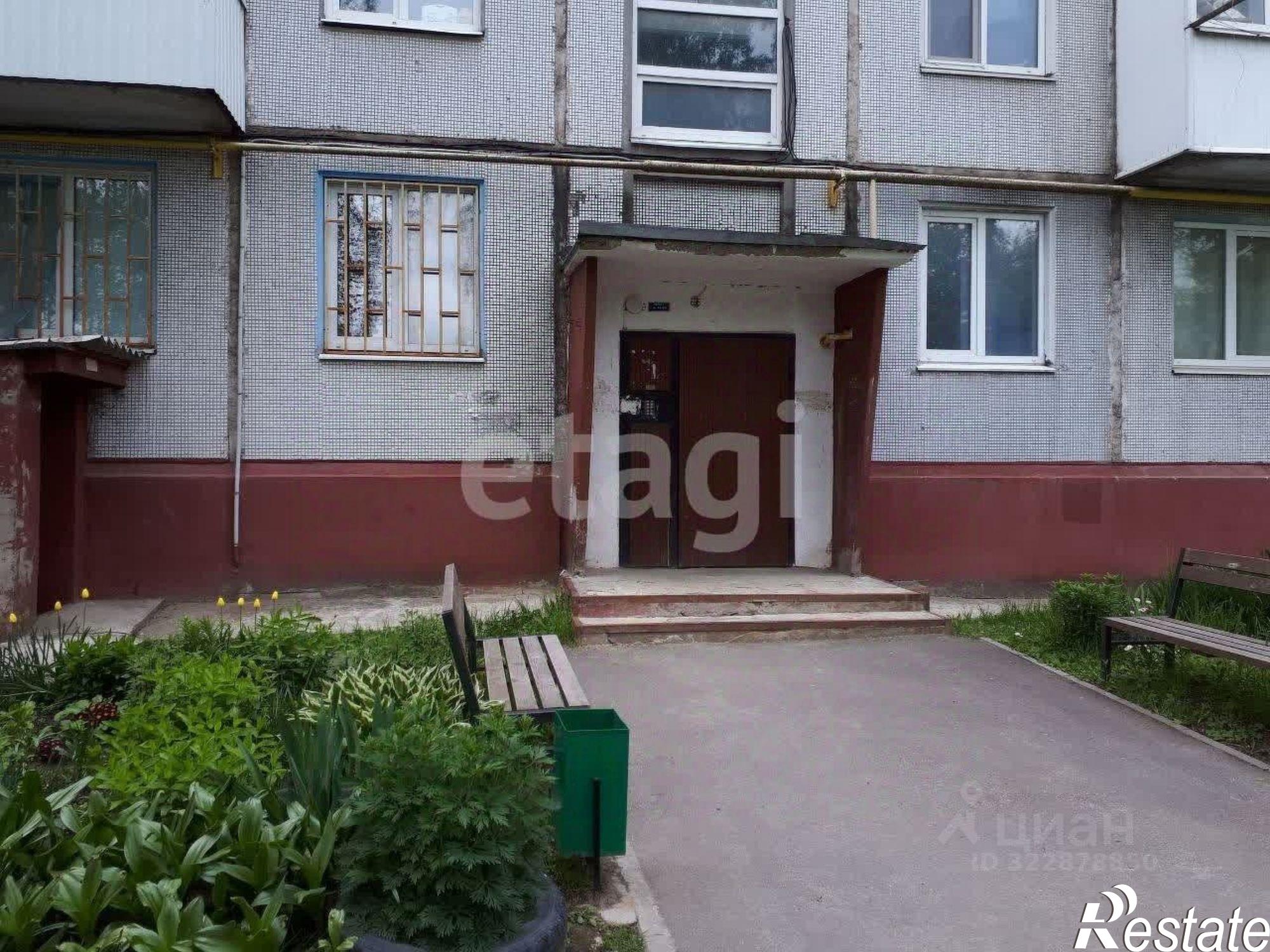 Купить квартиру за 2 130 000 рублей на Дятьковский район, Дятьково