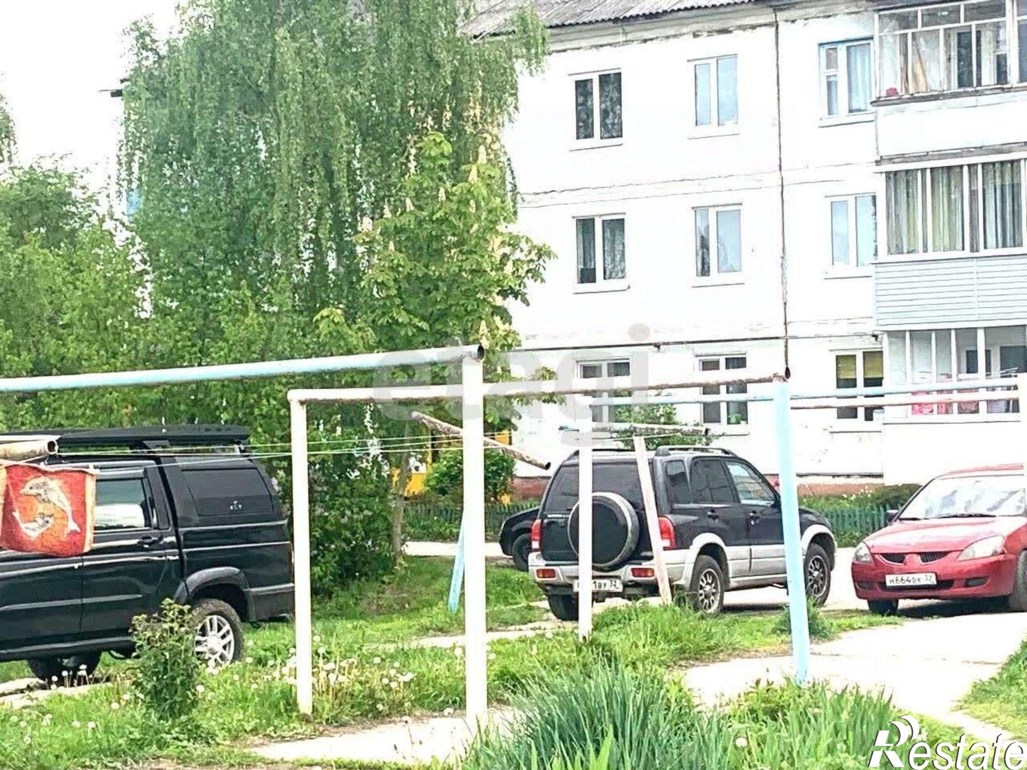 Купить квартиру за 2 700 000 рублей на Брянский район