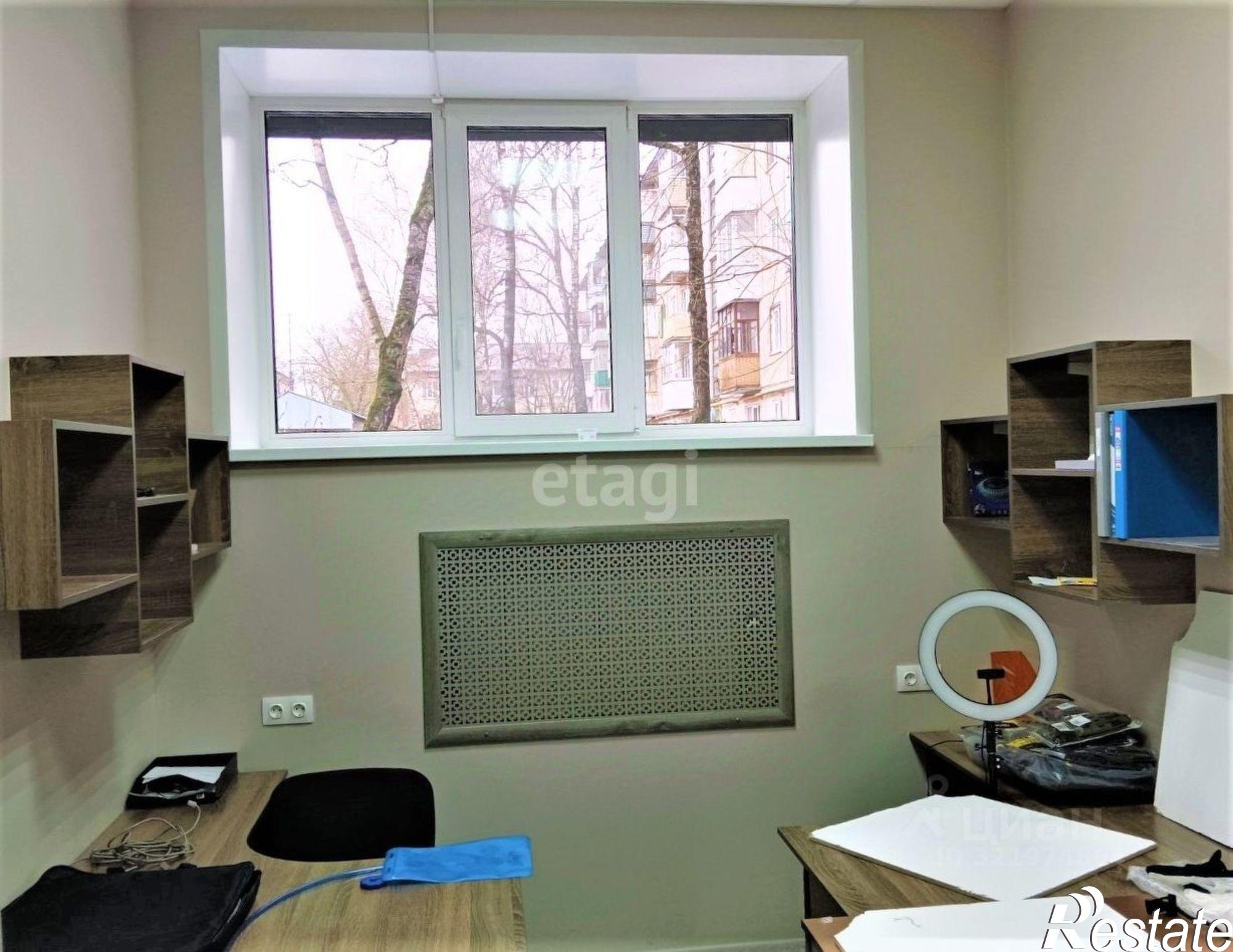 Купить офис, помещение под офис за 6 681 760 рублей на городской округ Брянск