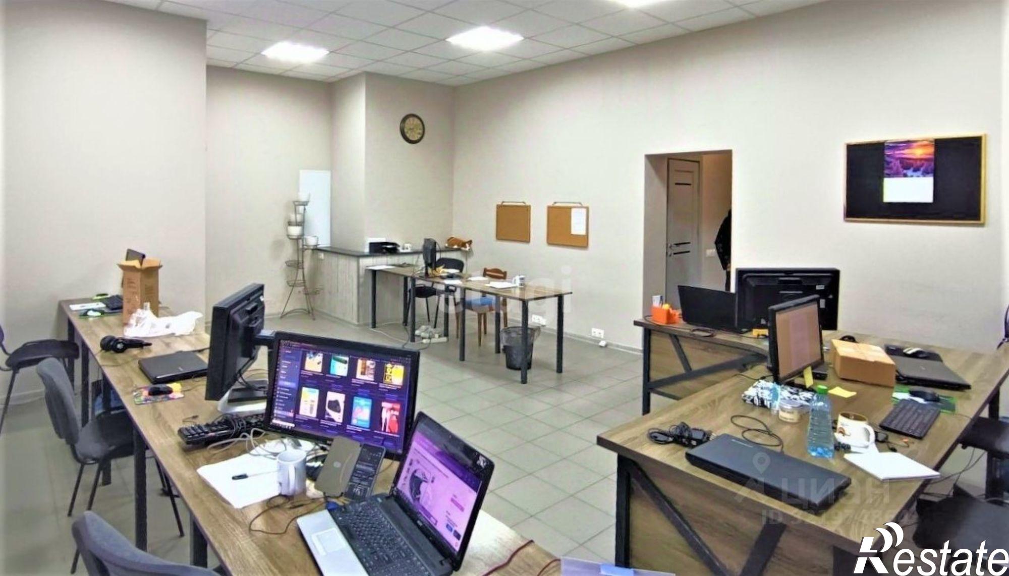 Купить офис, помещение под офис за 6 681 760 рублей на городской округ Брянск