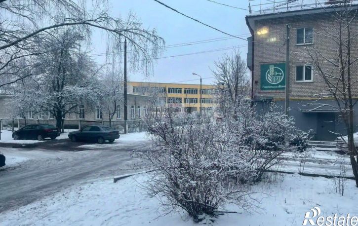 3-комн квартира улица Попова, 6,  д. 6