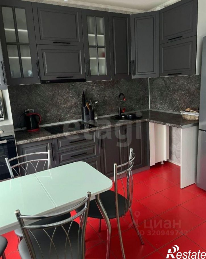 2-комн квартира улица Скоробогатова, 5,  д. 5