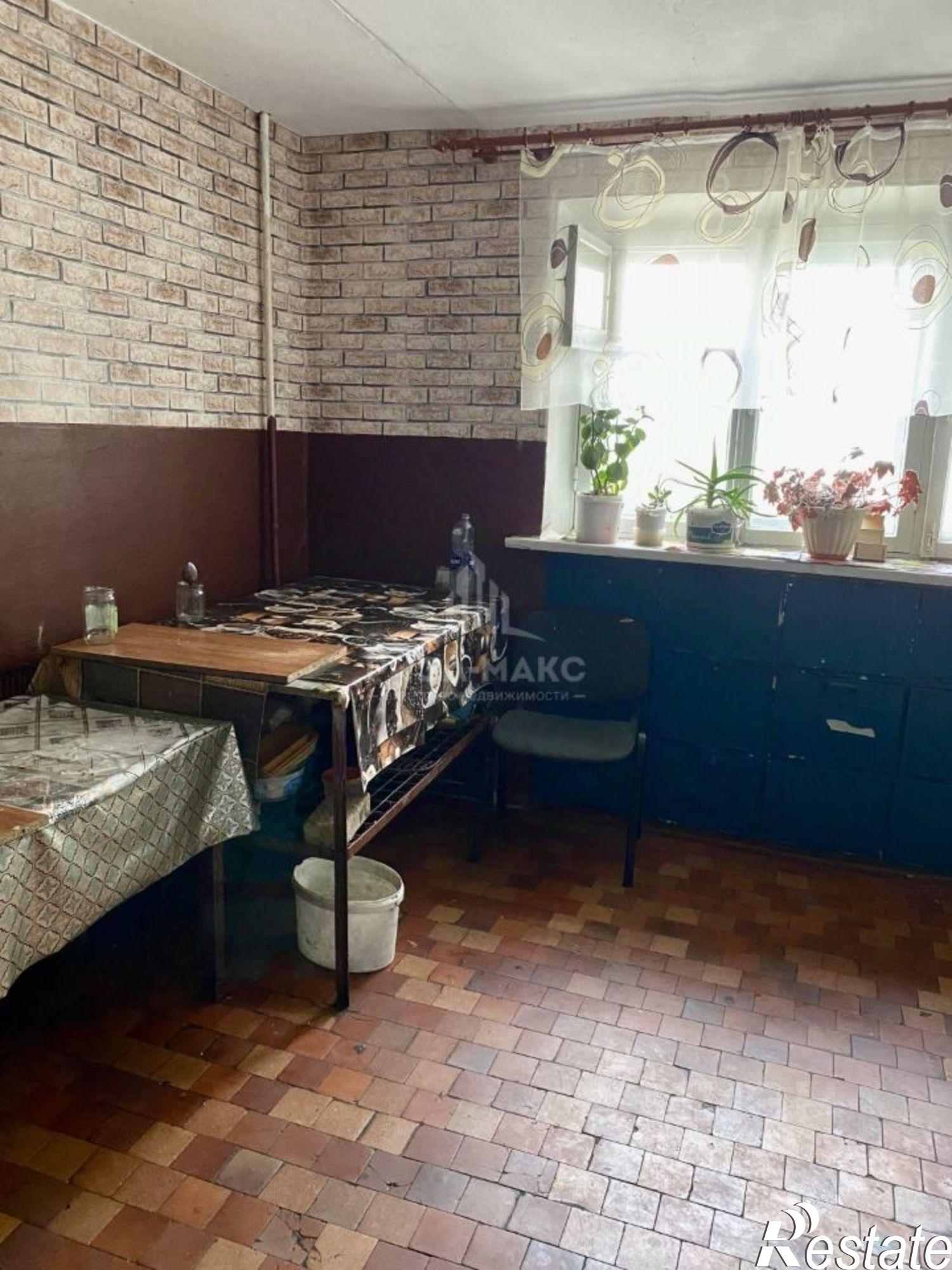 Купить комнату за 470 000 рублей на Брянск г., Володарский