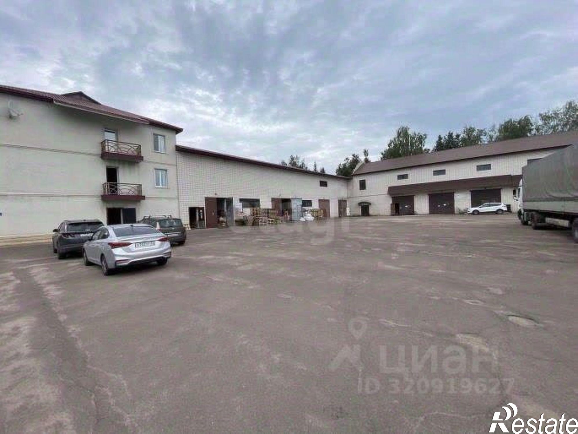 Купить складское помещение за 230 004 000 рублей на Брянский район