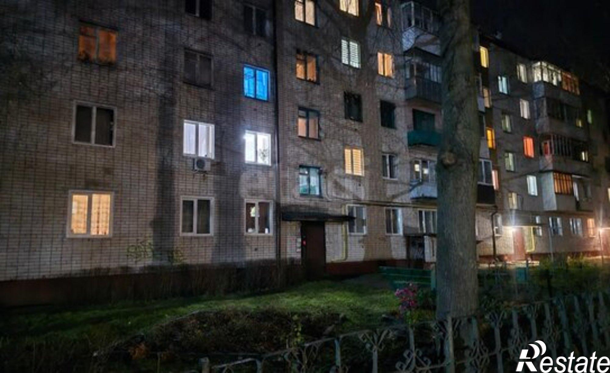 Купить квартиру за 2 000 000 рублей на Карачев, улица Дзержинского, 8