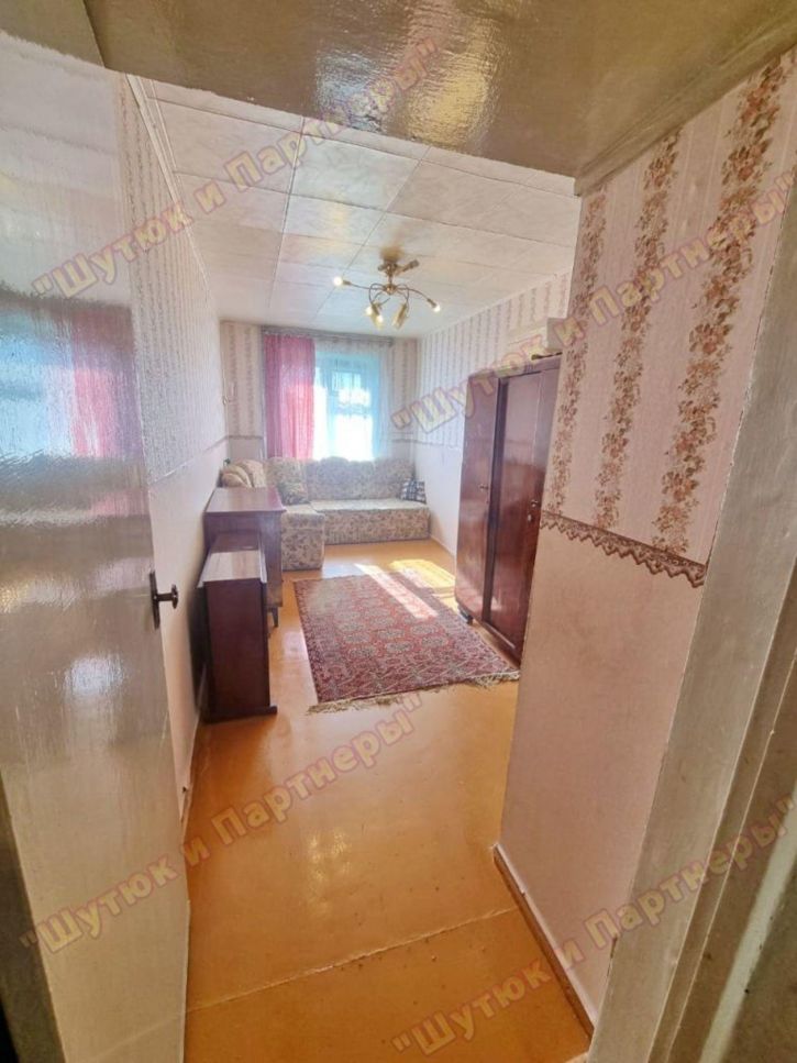 3-комн квартира Дзержинского ул, 8