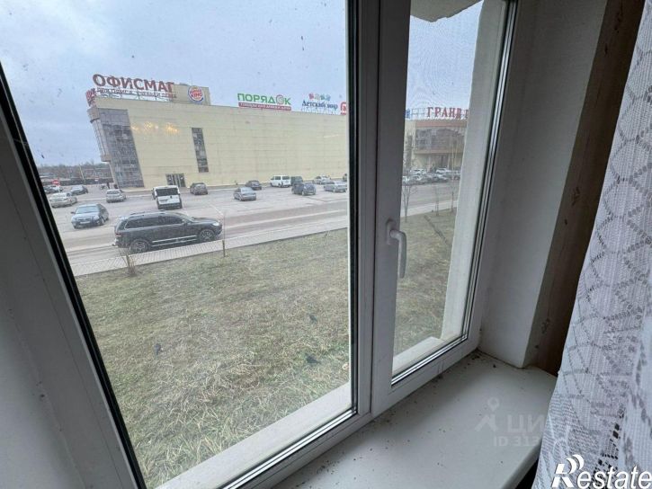 3-комн квартира ул Александрова, 49,  д. 49