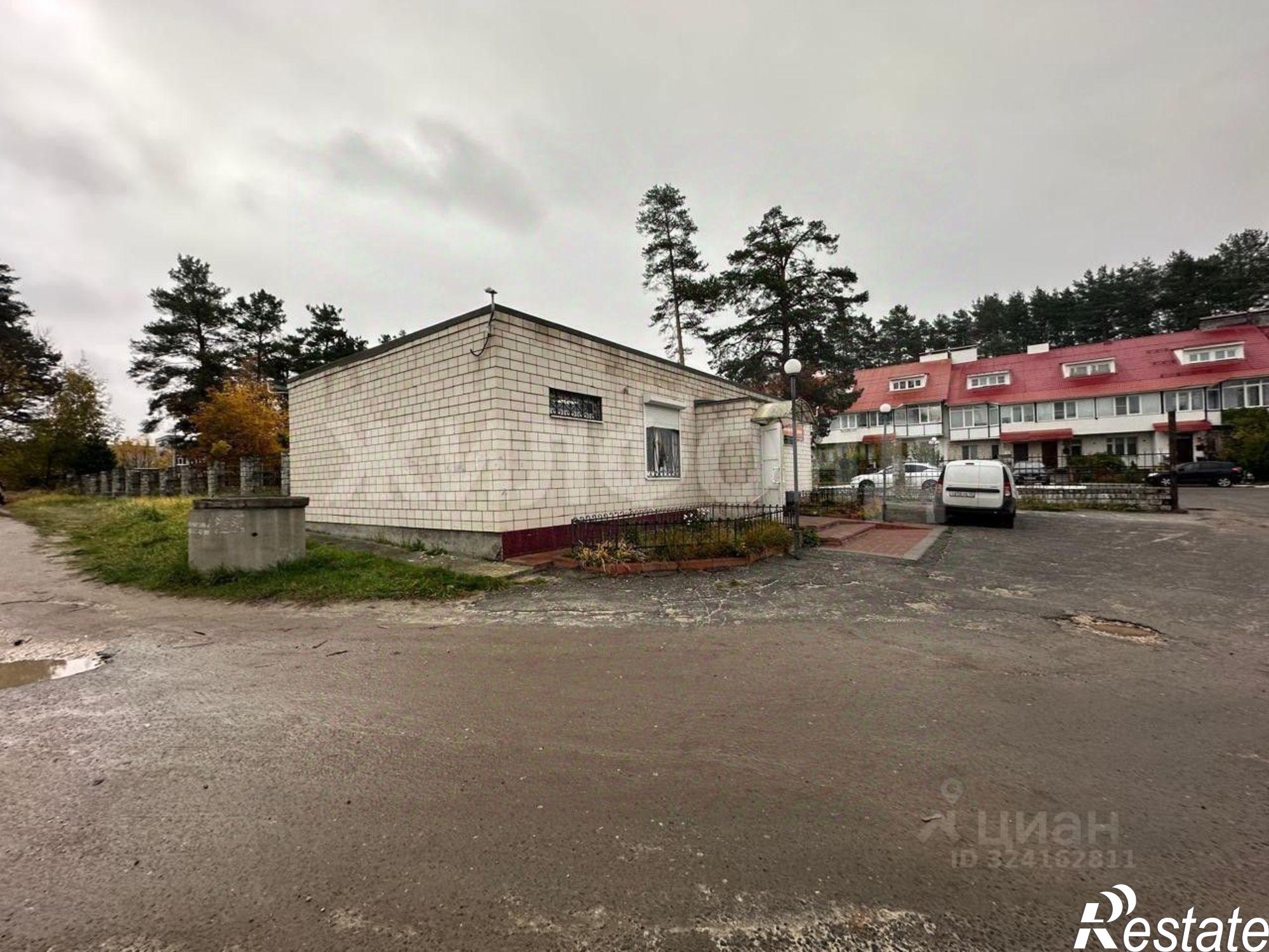 Сдать торговое помещение за 35 002 рублей на ул Карла Маркса, 2