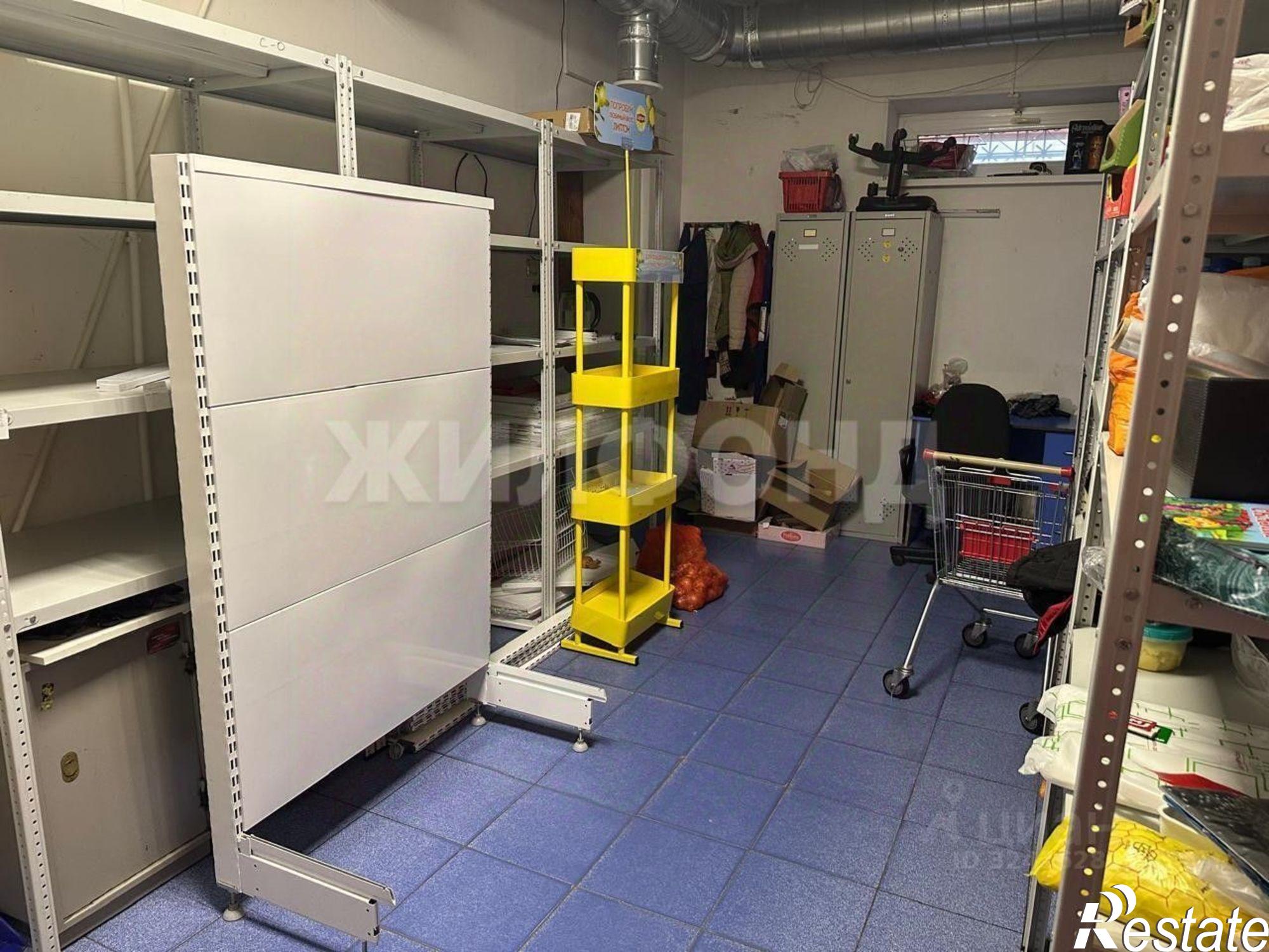 Сдать торговое помещение за 35 002 рублей на ул Карла Маркса, 2