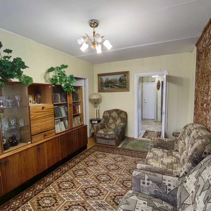 3-комн квартира улица Генерала Петренко, 2