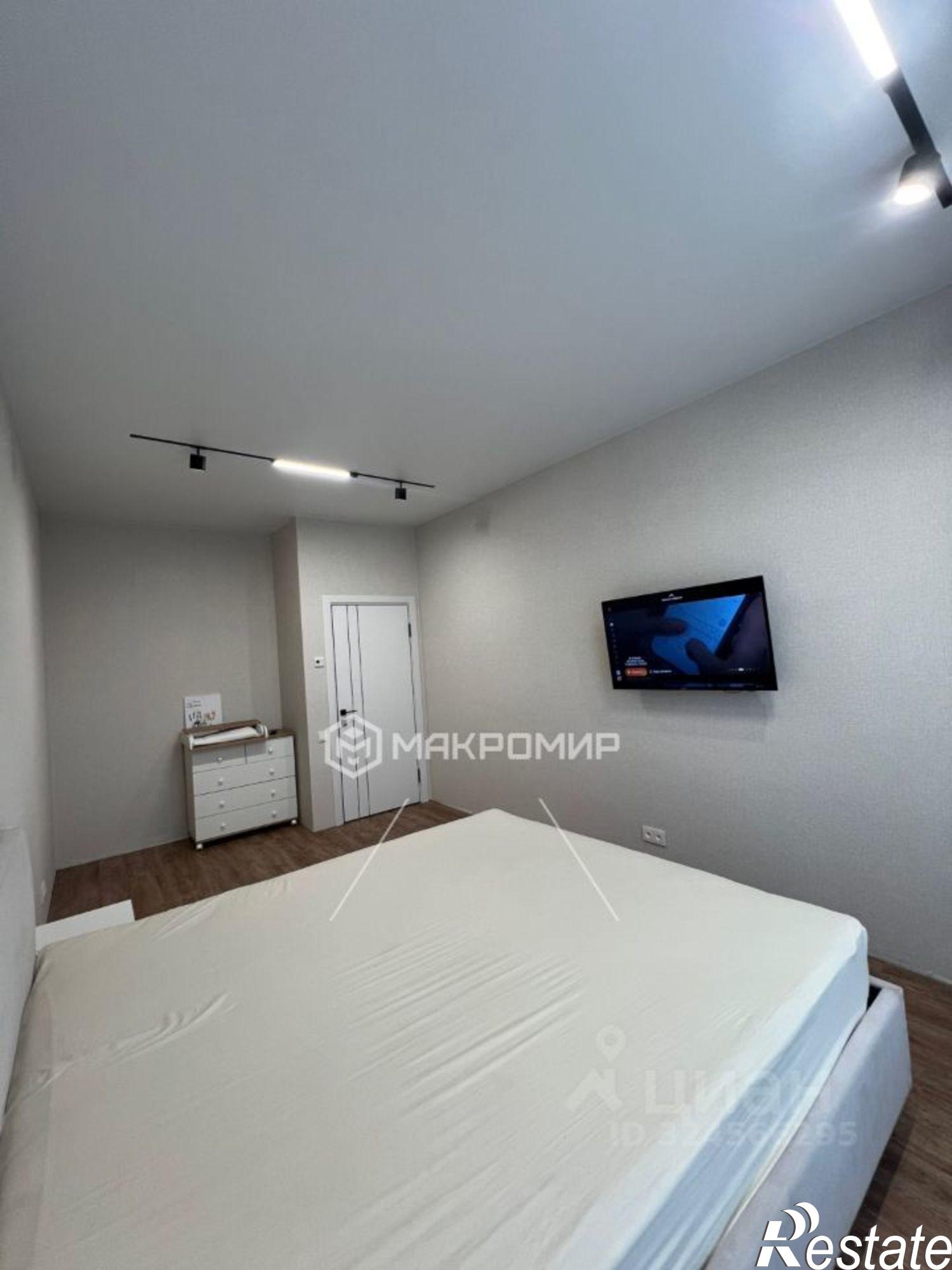 Купить квартиру за 6 200 000 рублей на Брянский район, Мегаполис-Парк мкр