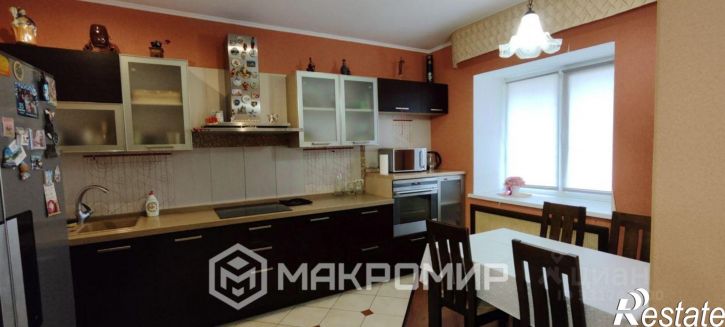 3-комн квартира Московский мкр, д.42