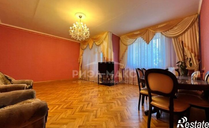4-комн квартира Брянск, улица Горького, 40