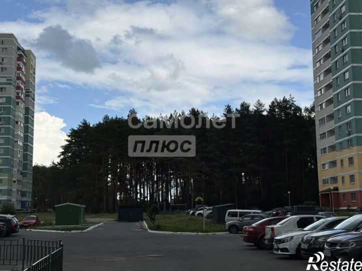3-комн квартира Брянский район, Сосновый бор мкр, д.1