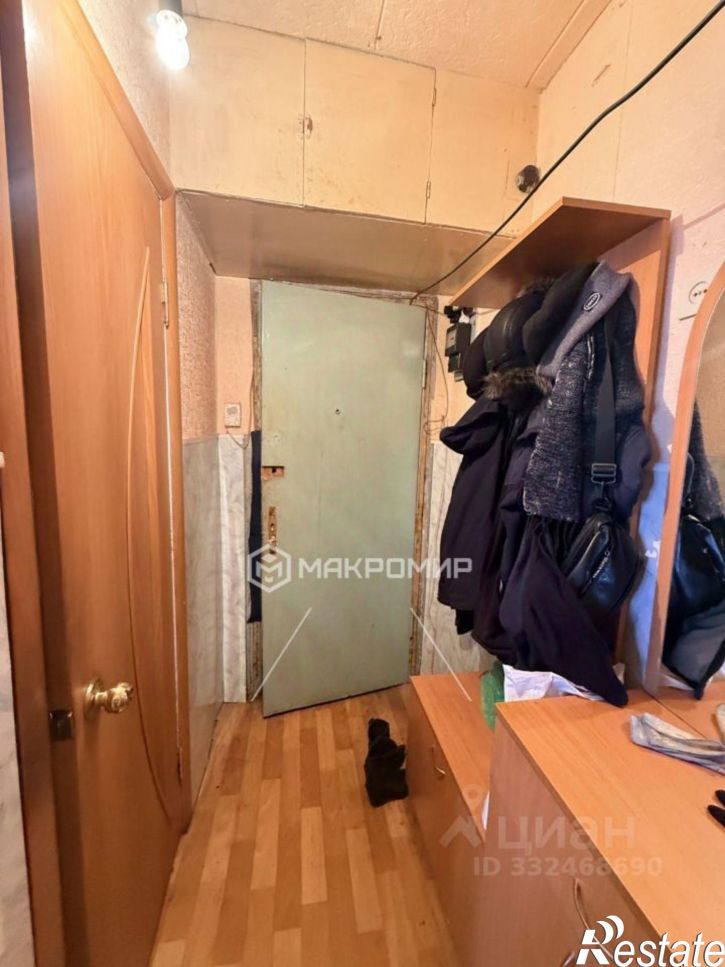 2-комн квартира ул Вали Сафроновой, 3,  д. 3