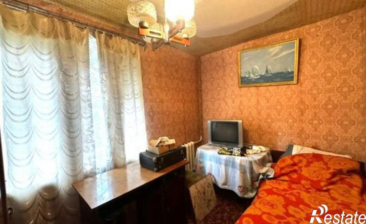 4-комн квартира ул Дзержинского, 8,  д. 8