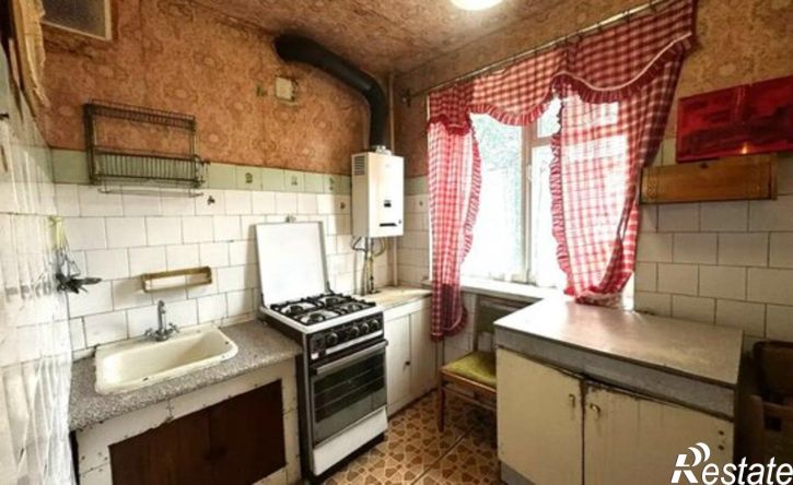 4-комн квартира ул Дзержинского, 8,  д. 8