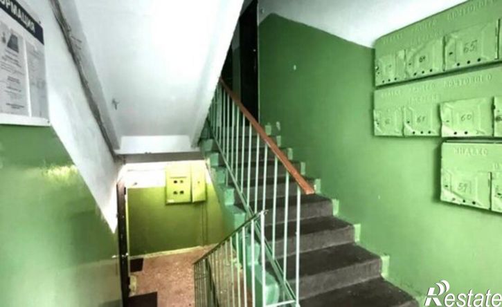4-комн квартира ул Дзержинского, 8,  д. 8