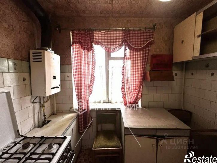 4-комн квартира ул Дзержинского, 8,  д. 8