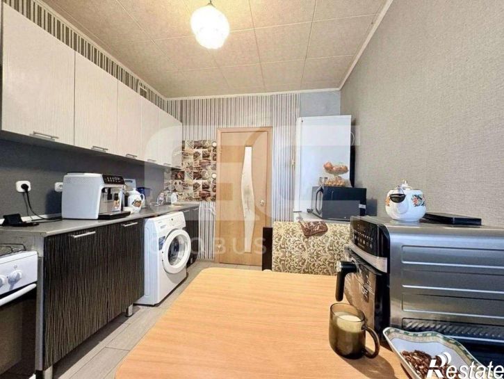 2-комн квартира улица Локомотивная,дом 5