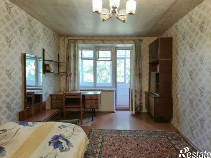 3-комн квартира 12-й мкр, 1
