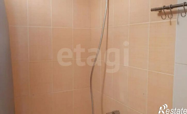 4-комн квартира ул Скоробогатова, 3,  д. 3