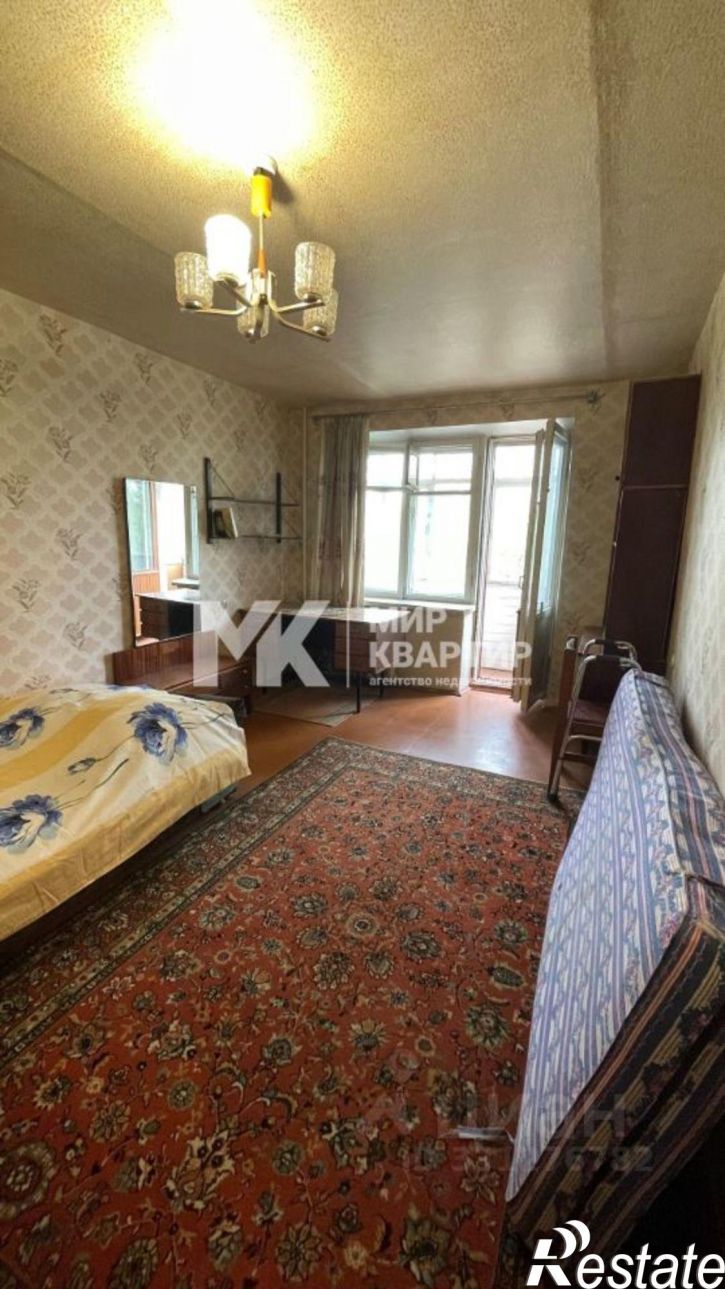 3-комн квартира 12-й микрорайон, 1
