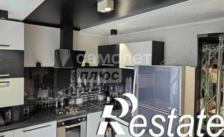 3-комн квартира улица Володарского, 17Е/1,  д. 17Е/1